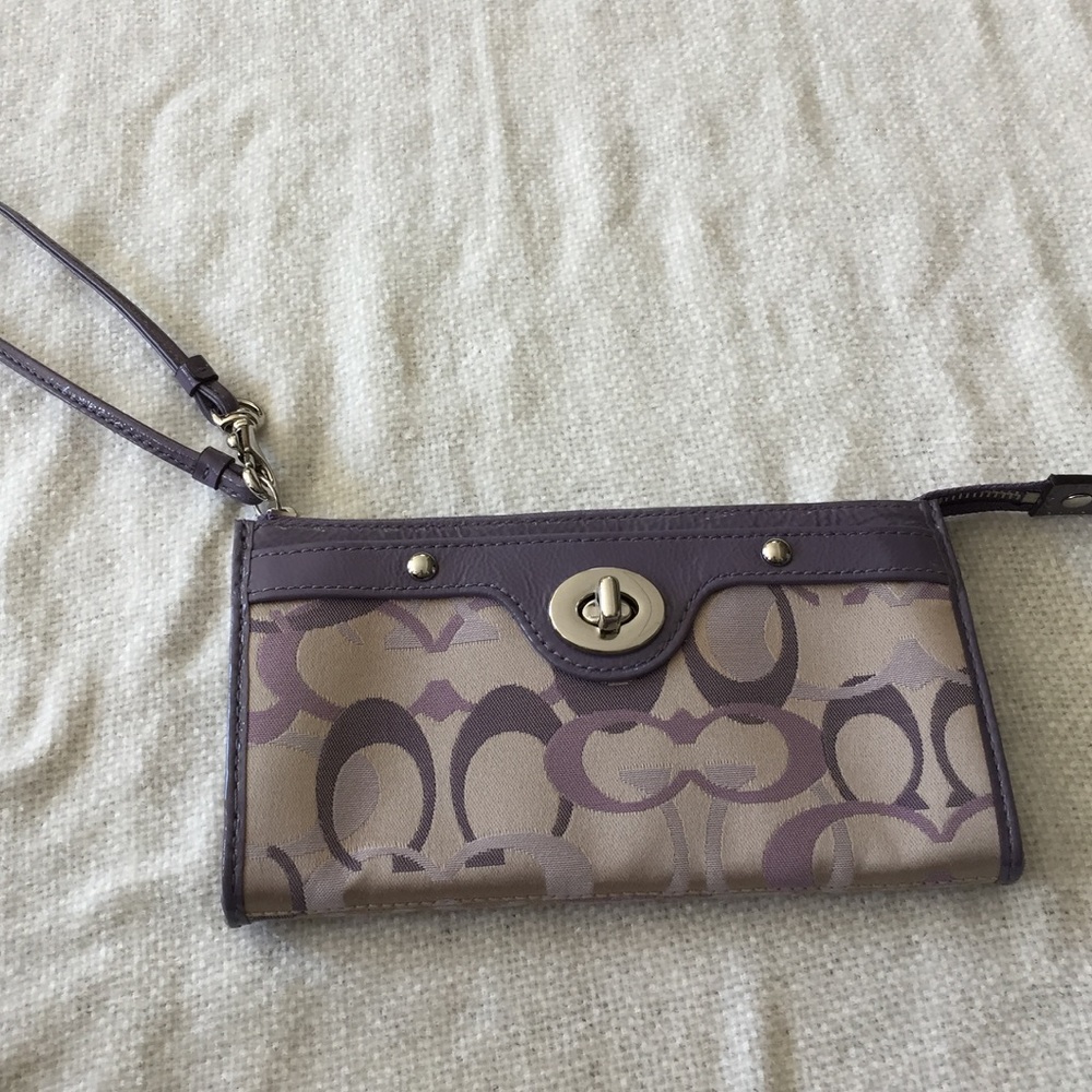 NWT Coach Wristlet Wallet